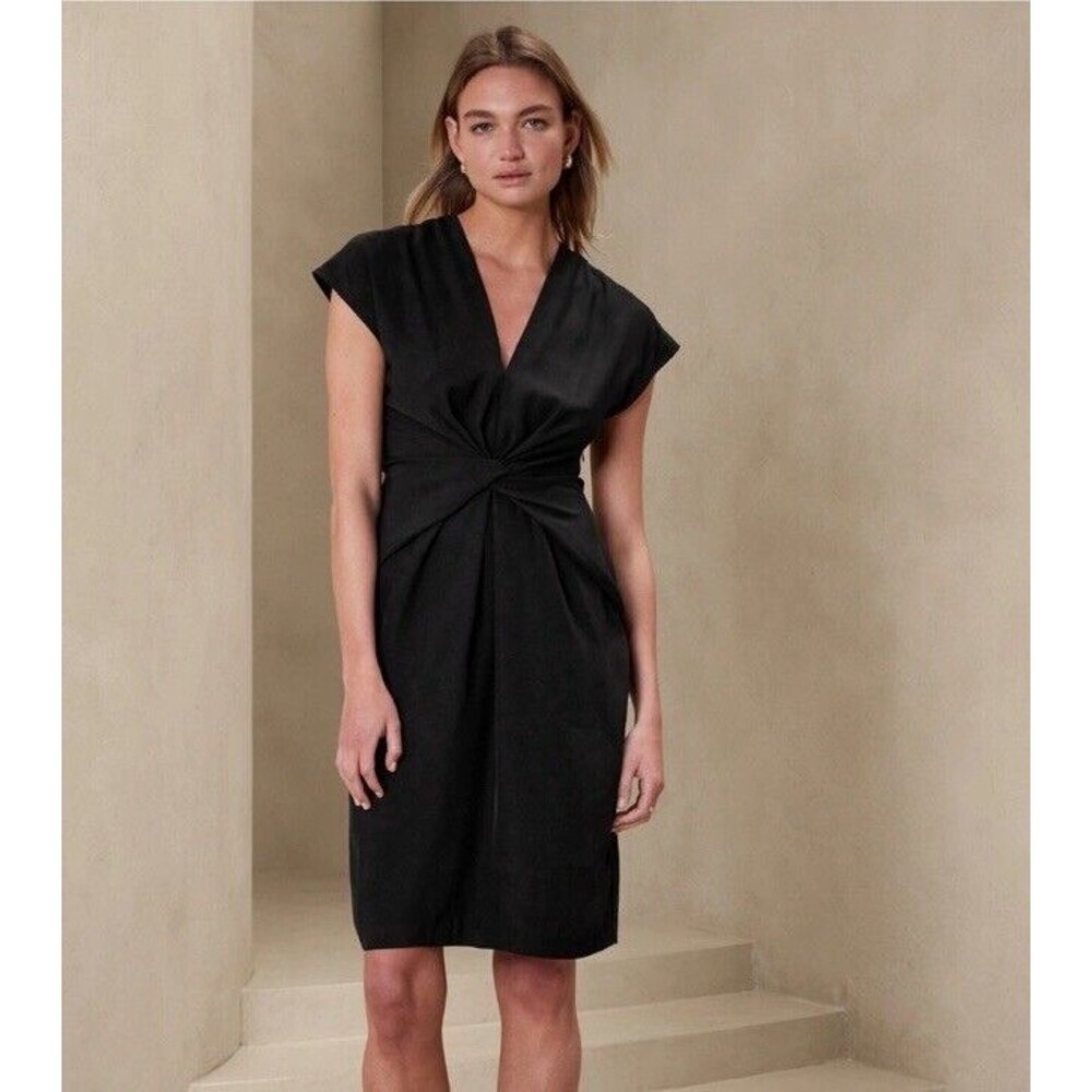 Banana Republic Women’s Black Front Twist V-Neck Sheath Dress Sz 6